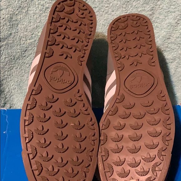 Adidas - Picture 5 of 6